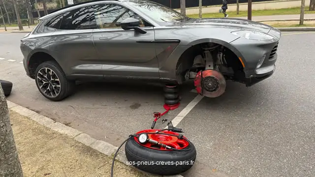 Service de dépannage pneu 24/24 autour de moi